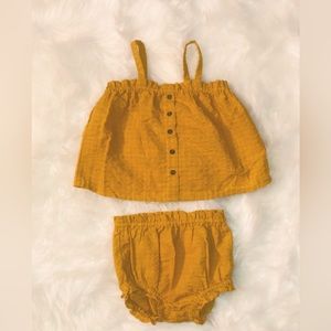 Old Navy Amber 2 Piece Shorts Set | Size: 18-24M